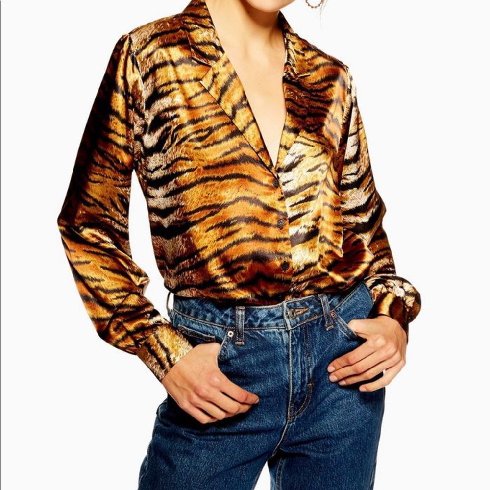 NWT Topshop Silky Tiger Print Button Up